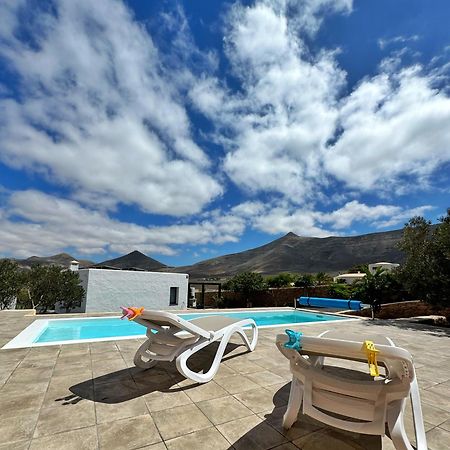 Casa Marisa With Heated Pool & Garden Villa ตินดายา ภายนอก รูปภาพ